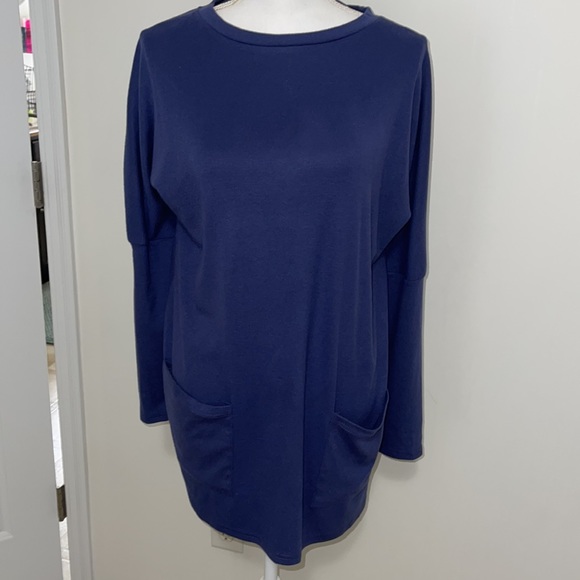 Super cute tunic - Picture 1 of 3